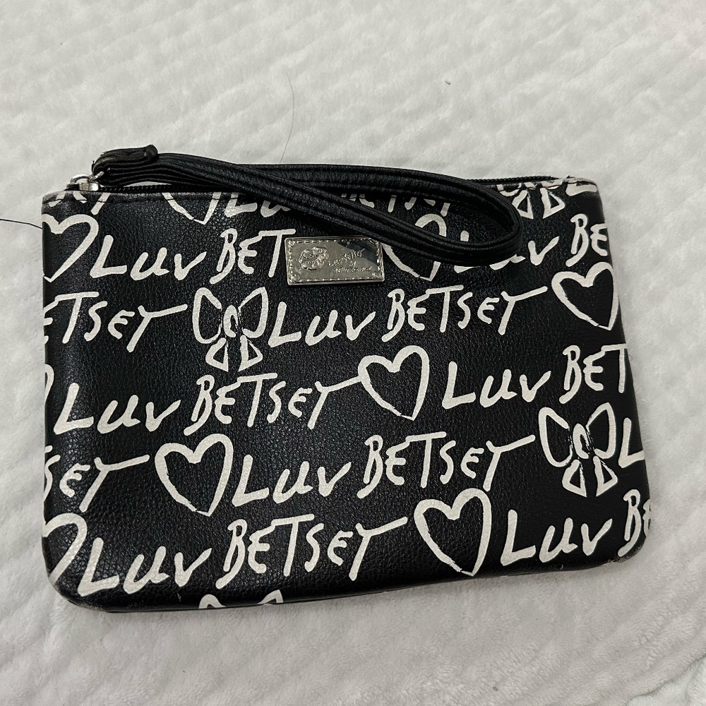 Luv Betsy Wristlet